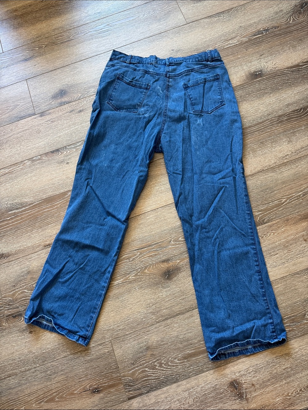 The Pyramid Collection Blue Wide-Leg Jeans with Red Floral Embroidery Size: 16 - Picture 10 of 11